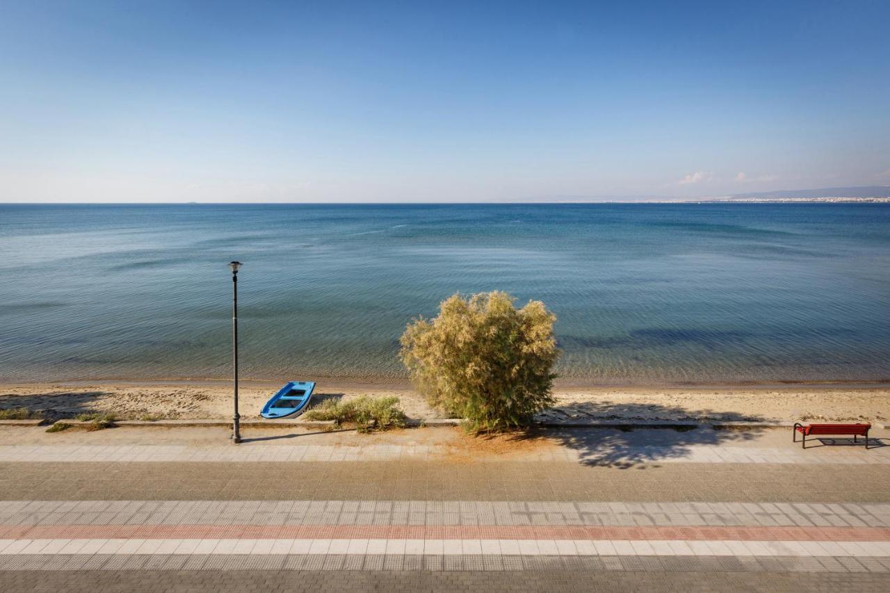 Metaxa Seafront Apartment Peraía Dış mekan fotoğraf